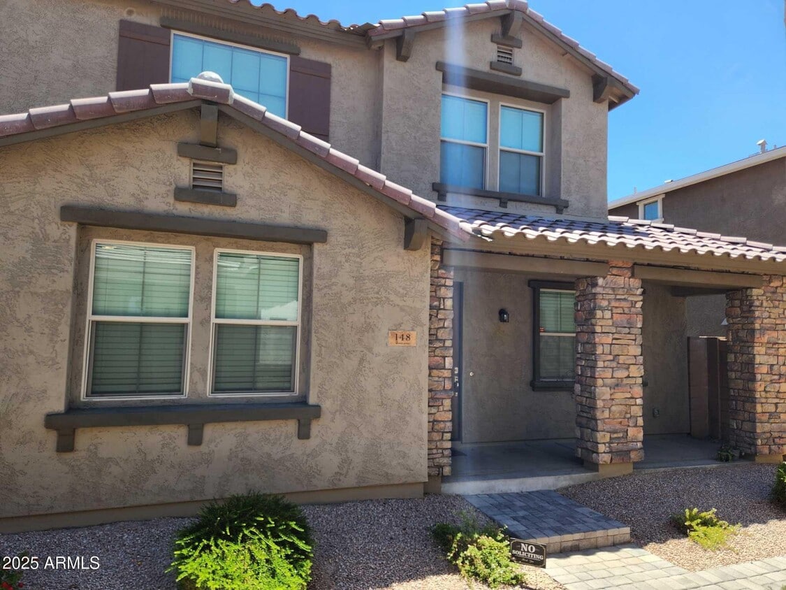 Foto principal - 148 N 56th Pl