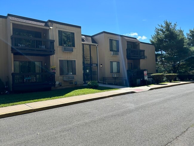 Foto del edificio - 175 Mill Pond Rd