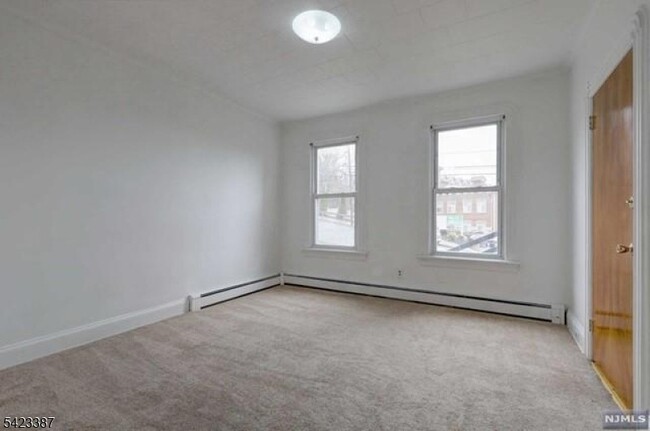 Building Photo - 58 Westervelt Ave