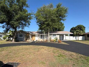 Building Photo - 4093 Drance St