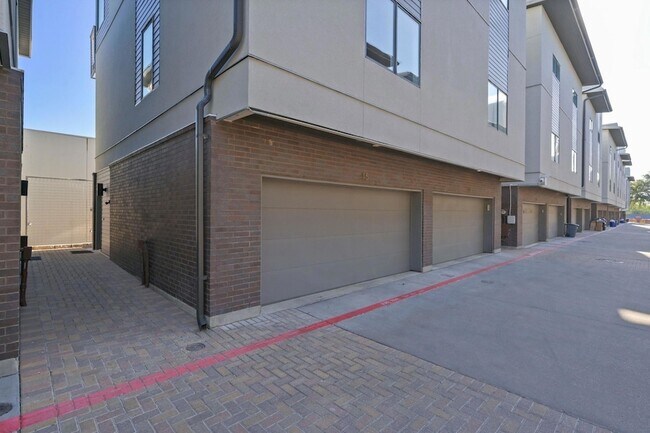 Foto del edificio - 1702 S Lamar Blvd