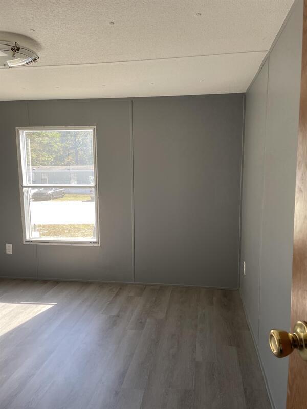 Foto del edificio - 106 Kirk Dr