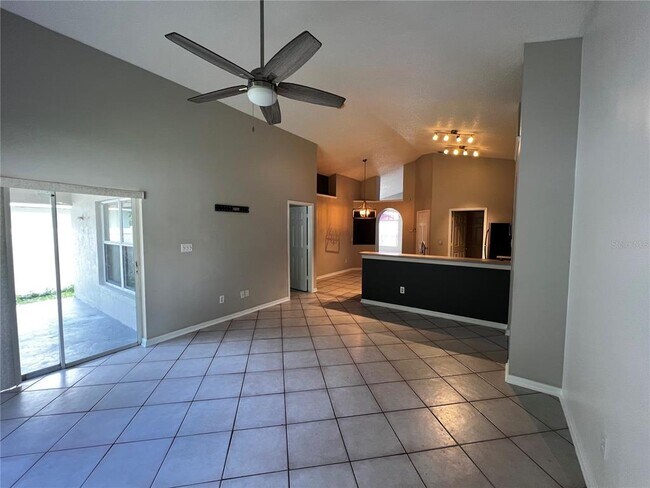 Foto del edificio - 2486 Shelby Cir