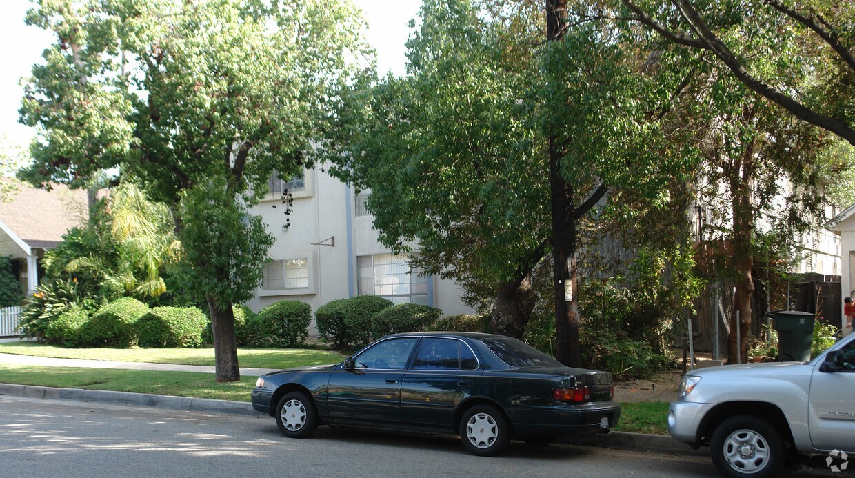 Foto del edificio - 440 Mentor Ave