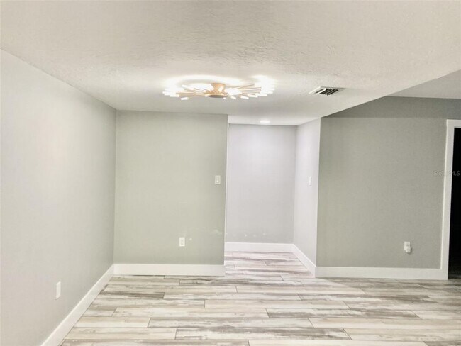 Foto del edificio - 6114 43rd St W