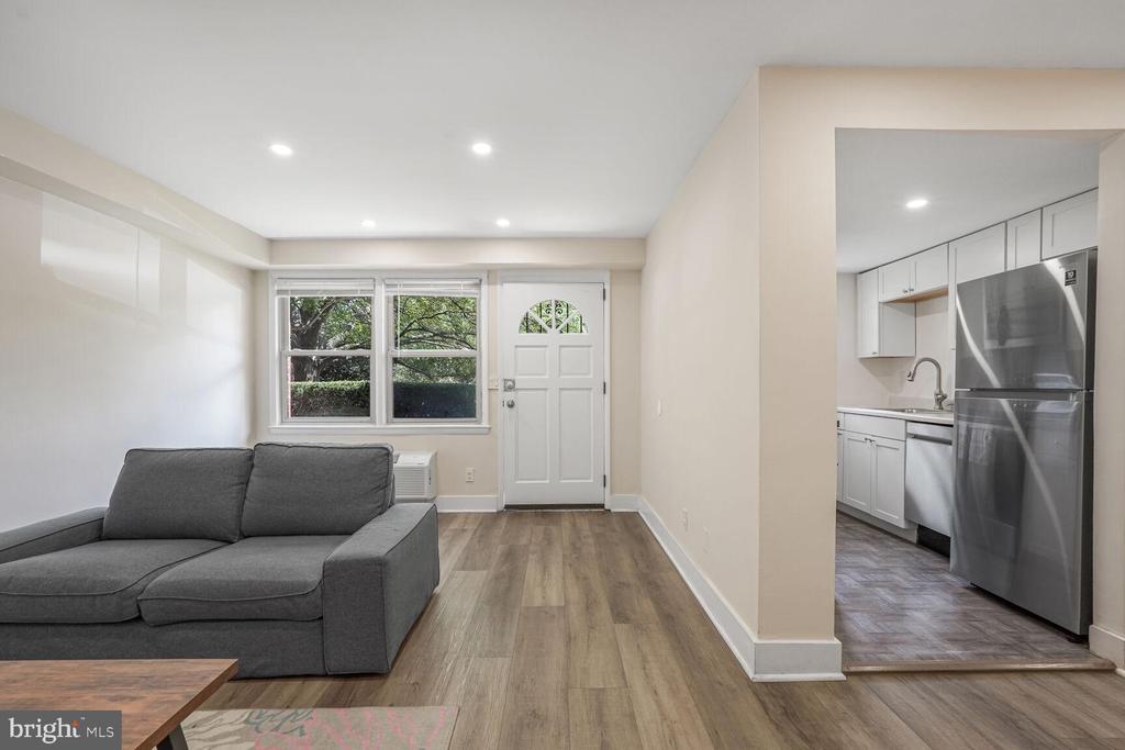 Foto principal - 4637 20th Rd N