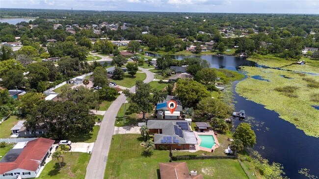Foto del edificio - 1265 E Fowler Dr