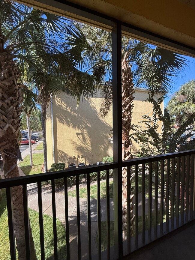 Building Photo - 10873 Windsor Walk Dr