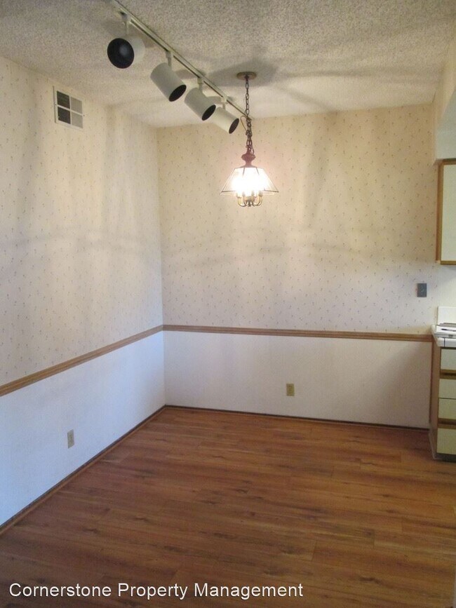 Building Photo - 2 br, 2 bath House - 1573 Thornbriar Dr