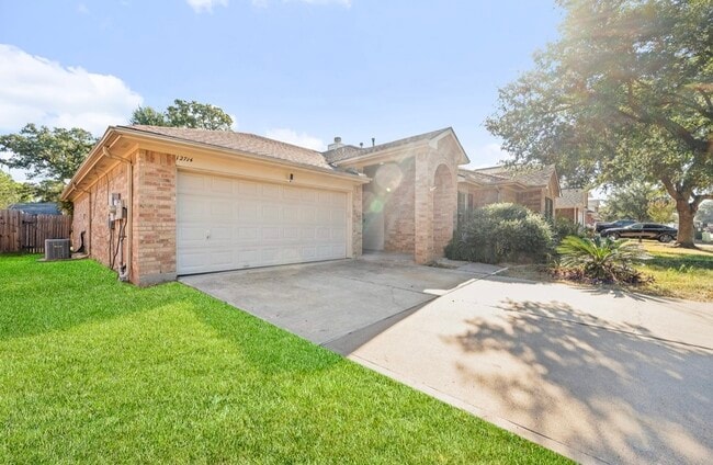 Foto del edificio - 12714 Ravens Chase Ln