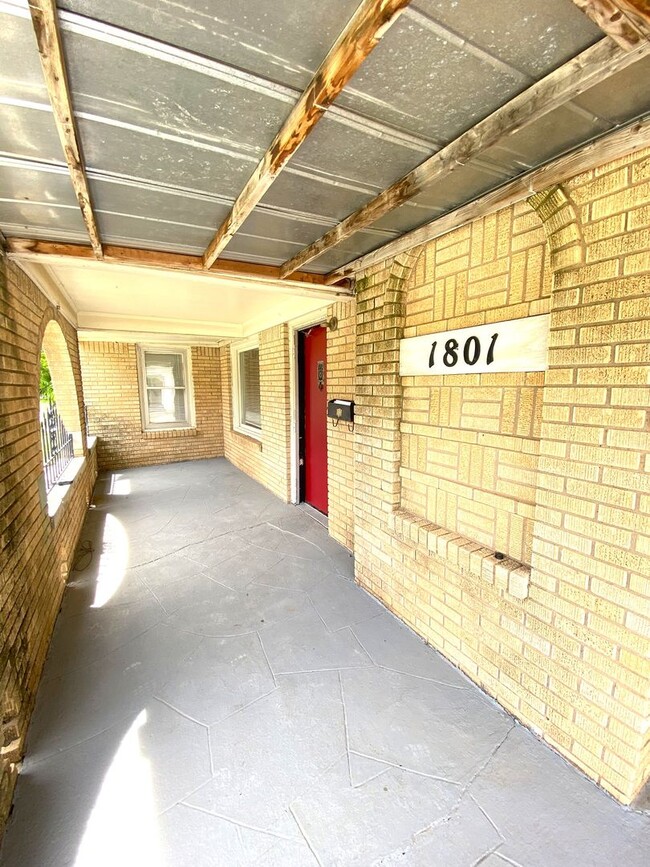 Building Photo - Spacious 2 Bed 1 Bath NW OKC