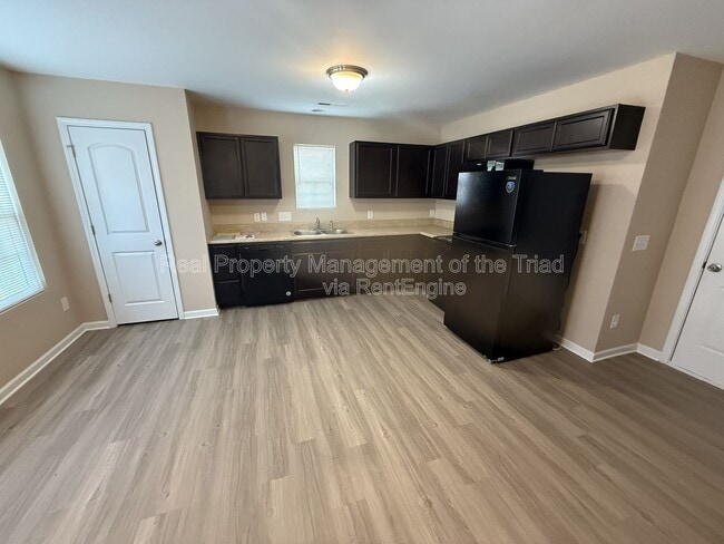 Foto del edificio - 2003 Chapel Park Ln