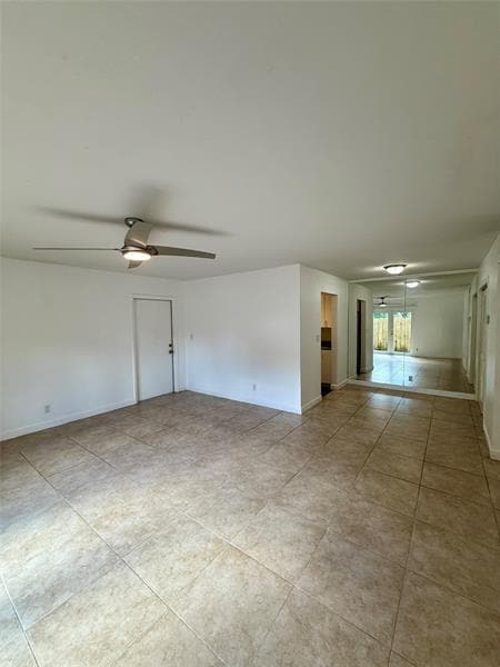Foto del edificio - 3061 NE 49th St