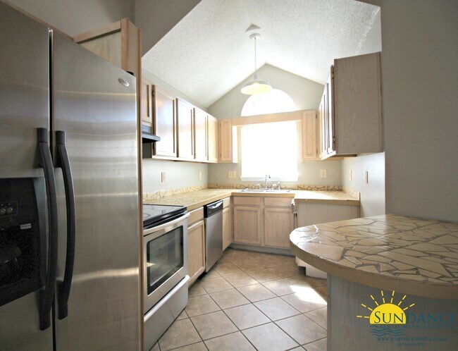 Foto del edificio - Beautiful 3 Bedroom Lakefront Home in Fort...