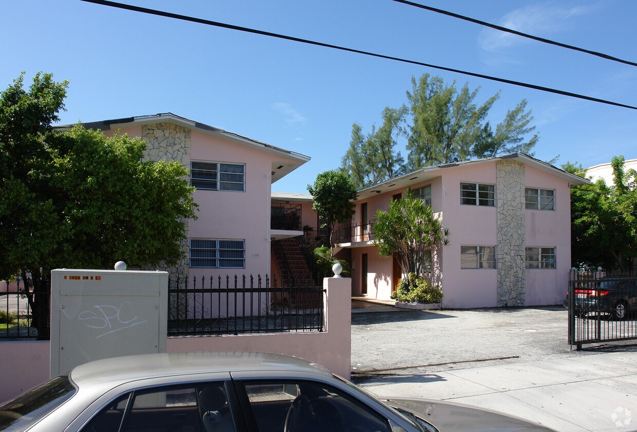 Foto principal - 1608 SW 4th St