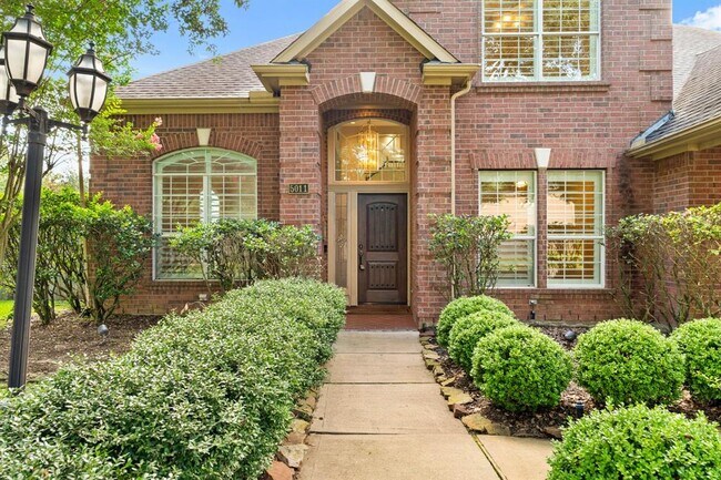 Foto del edificio - 5011 Tapestry Ln