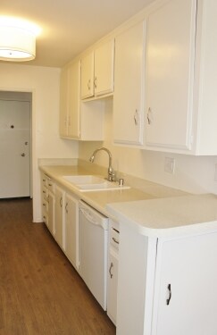 Building Photo - 12225 San Vicente Blvd