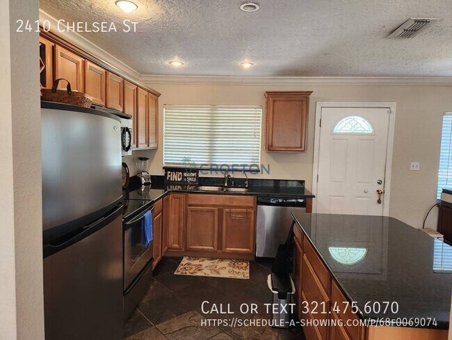 Foto del edificio - 2410 Chelsea St