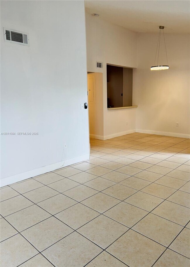 Building Photo - 2880 N Oakland Forest Dr