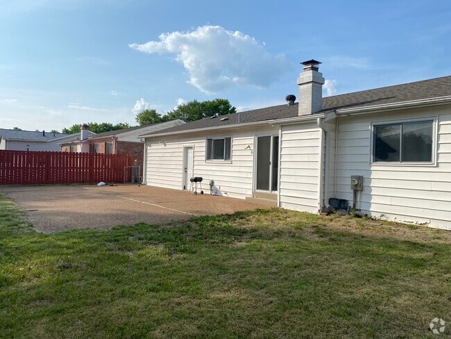 Building Photo - 1433 Kew Gardens Dr