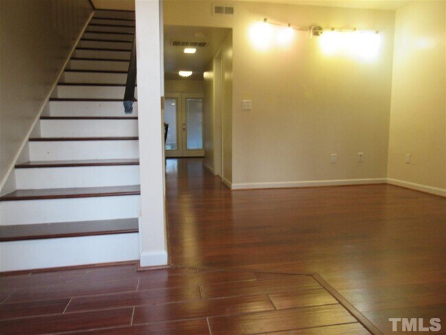 Building Photo - 107 Cooper Glen Pl