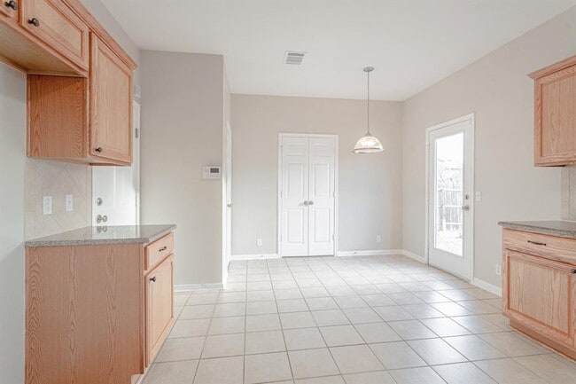 Building Photo - 19201 Mangan Way