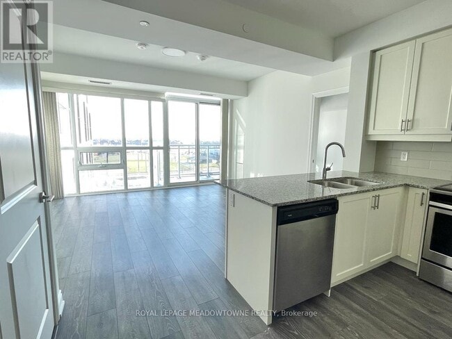 Photo du bâtiment - 1050 Main St E