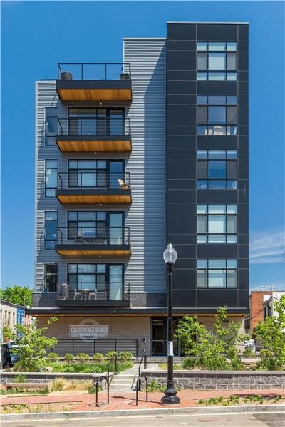 Foto del edificio - 911 2nd St NE