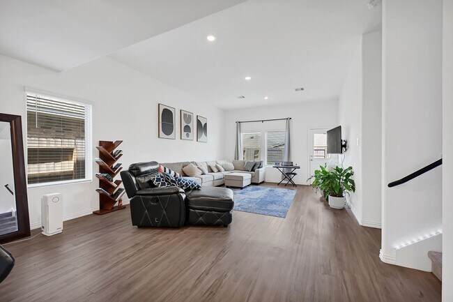 Foto del edificio - 18122 Rockvine Dr
