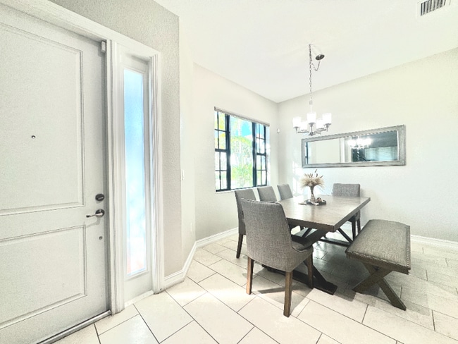 Photo - 1423 SW 115th Ave Townhome