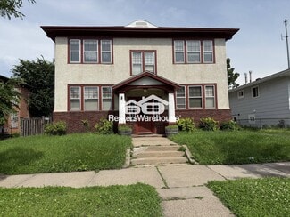 Building Photo - 2821 Portland Ave