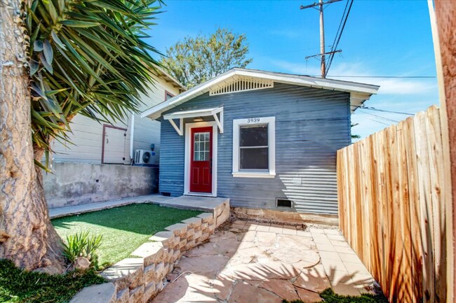 Foto del edificio - 3550 Rosecrans St