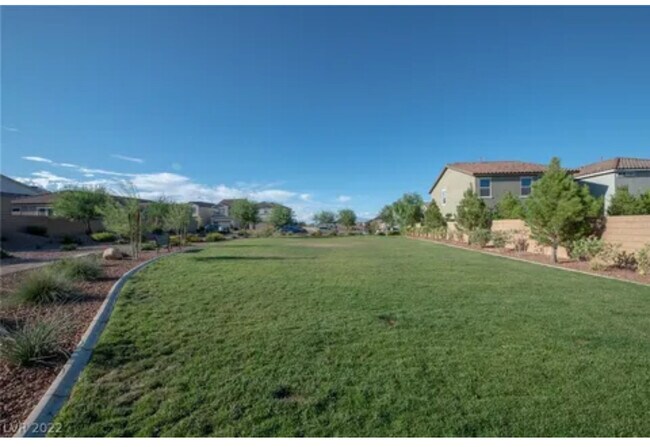 Foto del edificio - 8710 Glen Echo Ave