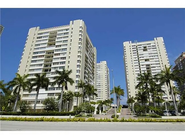 LA MER CONDO - 1890 S Ocean Dr