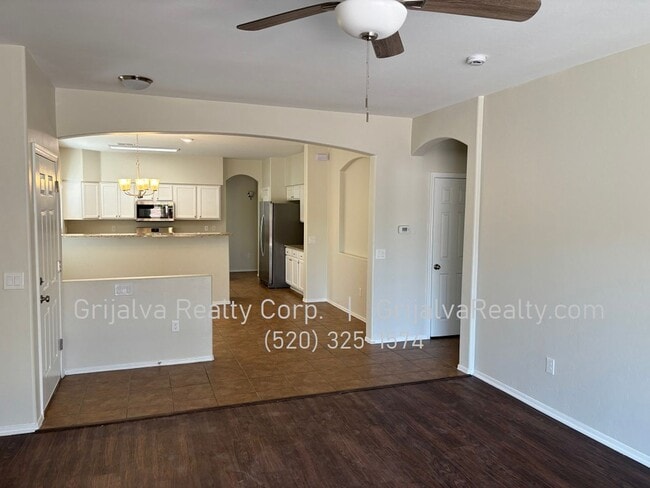 Foto del edificio - Rancho Sahuarita 3 BD, 2 BA House for Rent...