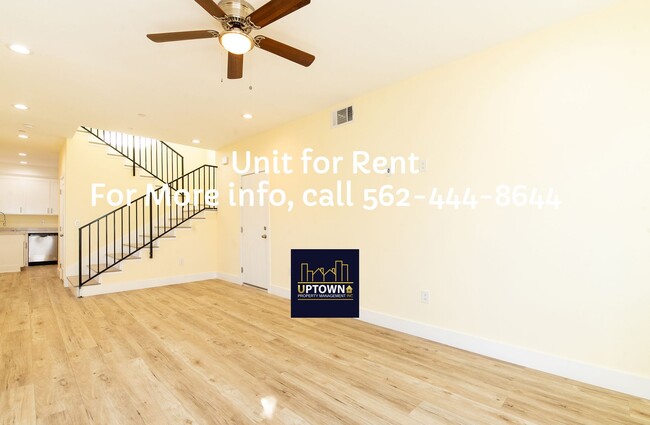 Foto del edificio - Townhome - 3 Bedrooms-2.5 Baths - Bellflower