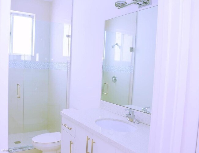 Building Photo - 2651 NE 212th Ter