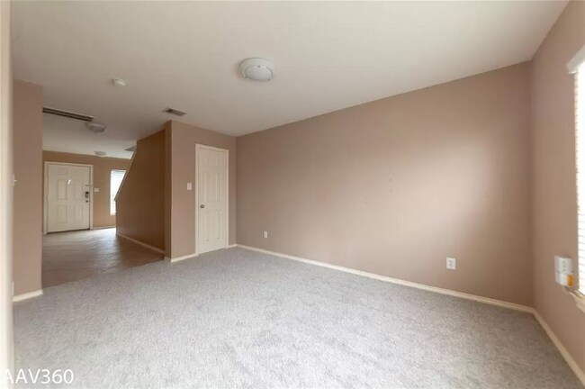 Foto del edificio - 1704 W Webster St