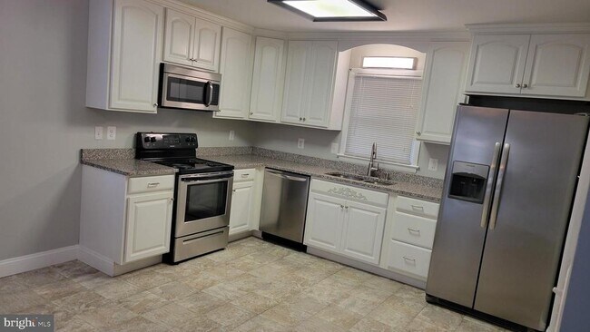 Foto del edificio - 29620 Whalen Rd