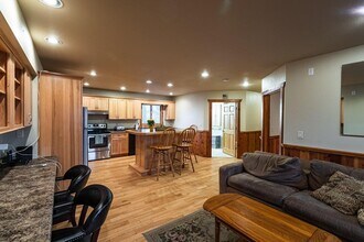 Building Photo - 1613 Chase St