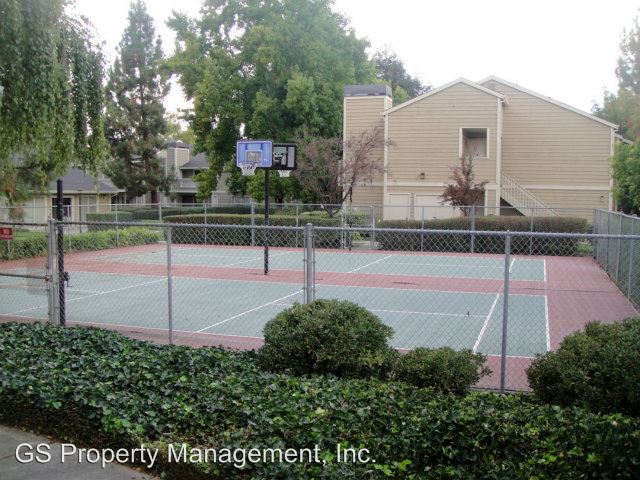 Foto del edificio - 1525 Four Oaks Cir