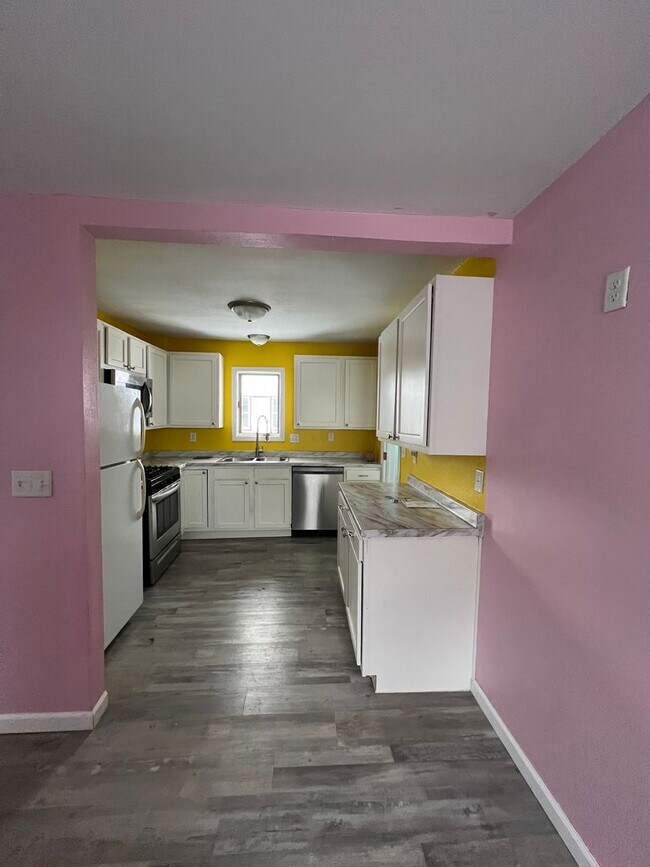 Foto del edificio - Beautiful 2 Bedroom 1.5 Bathroom Home