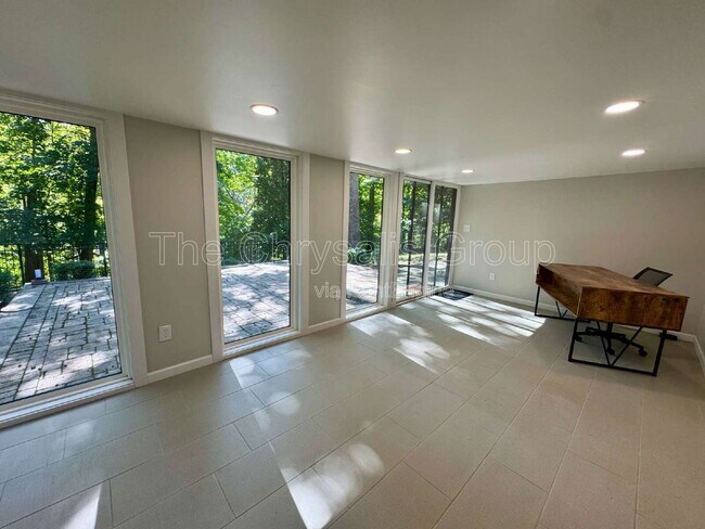 Foto del edificio - 206 Forest Park Pl