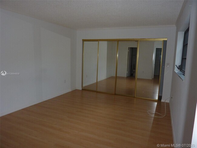 Foto del edificio - 4726 SW 67th Ave