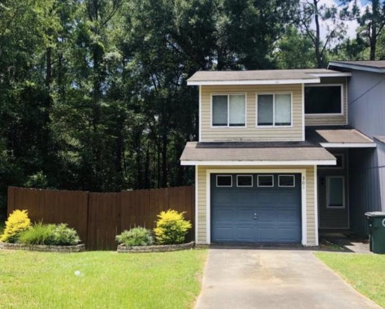 Primary Photo - 301 Candlebrook Drive