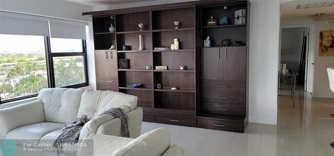 Building Photo - 3800 Galt Ocean Dr