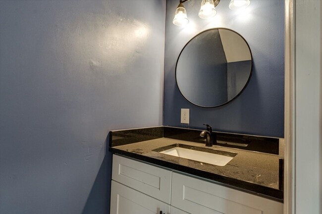 Photo - 1605 Dodds Ave Apartment