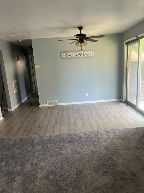 Foto del edificio - 7903 Ackley Rd