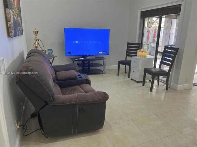 Foto del edificio - 1544 Springside Dr