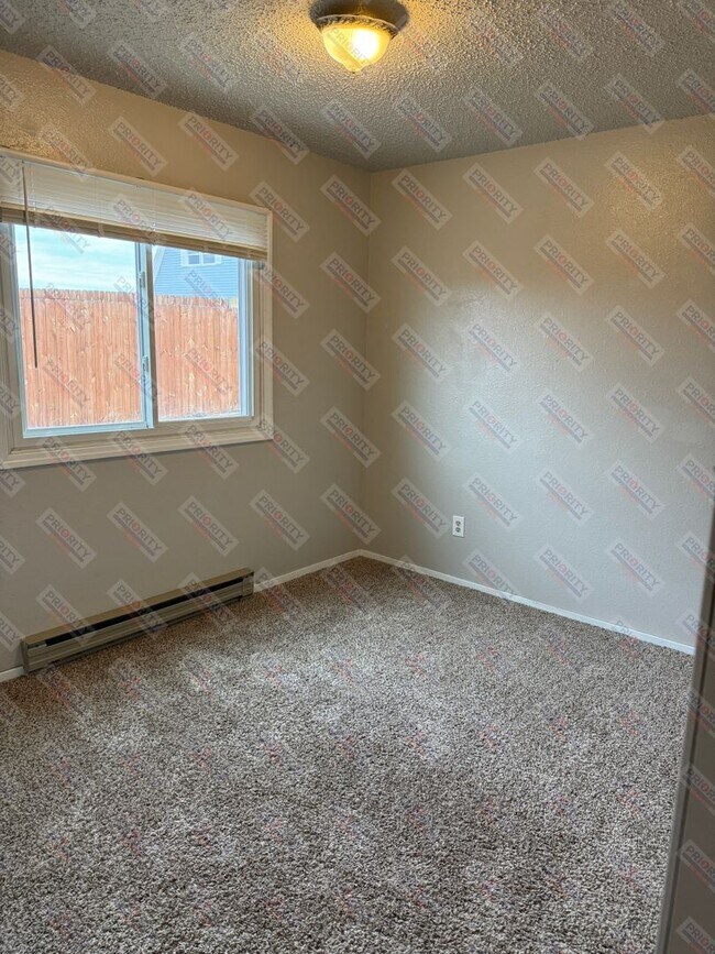 Building Photo - 532 Oregon Ave